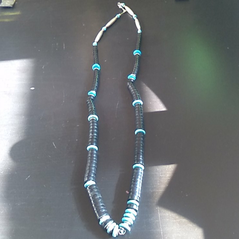Turquoise necklace (Navajo)